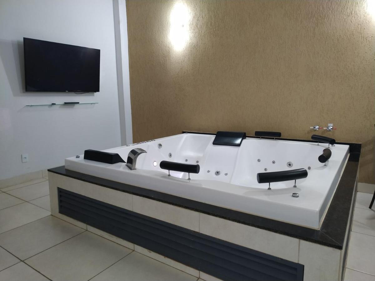 Casa Com 2 Quartos E Banheira De Hidromassagem Trindade  Exteriér fotografie