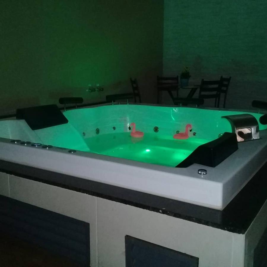 Casa Com 2 Quartos E Banheira De Hidromassagem Trindade  Exteriér fotografie